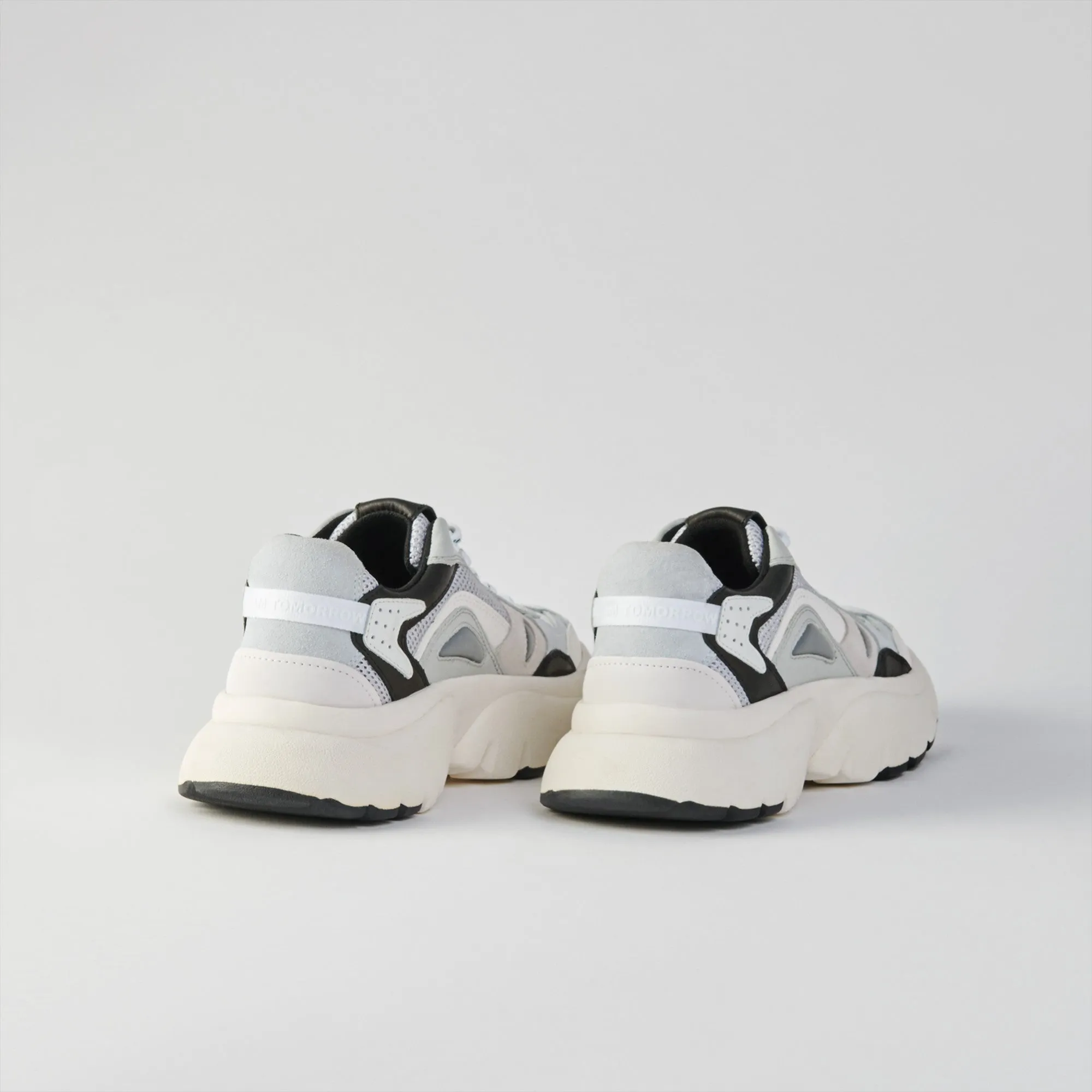 [CONTAIN PIG SKIN] Women W20 Leather City Sneakers - Grey