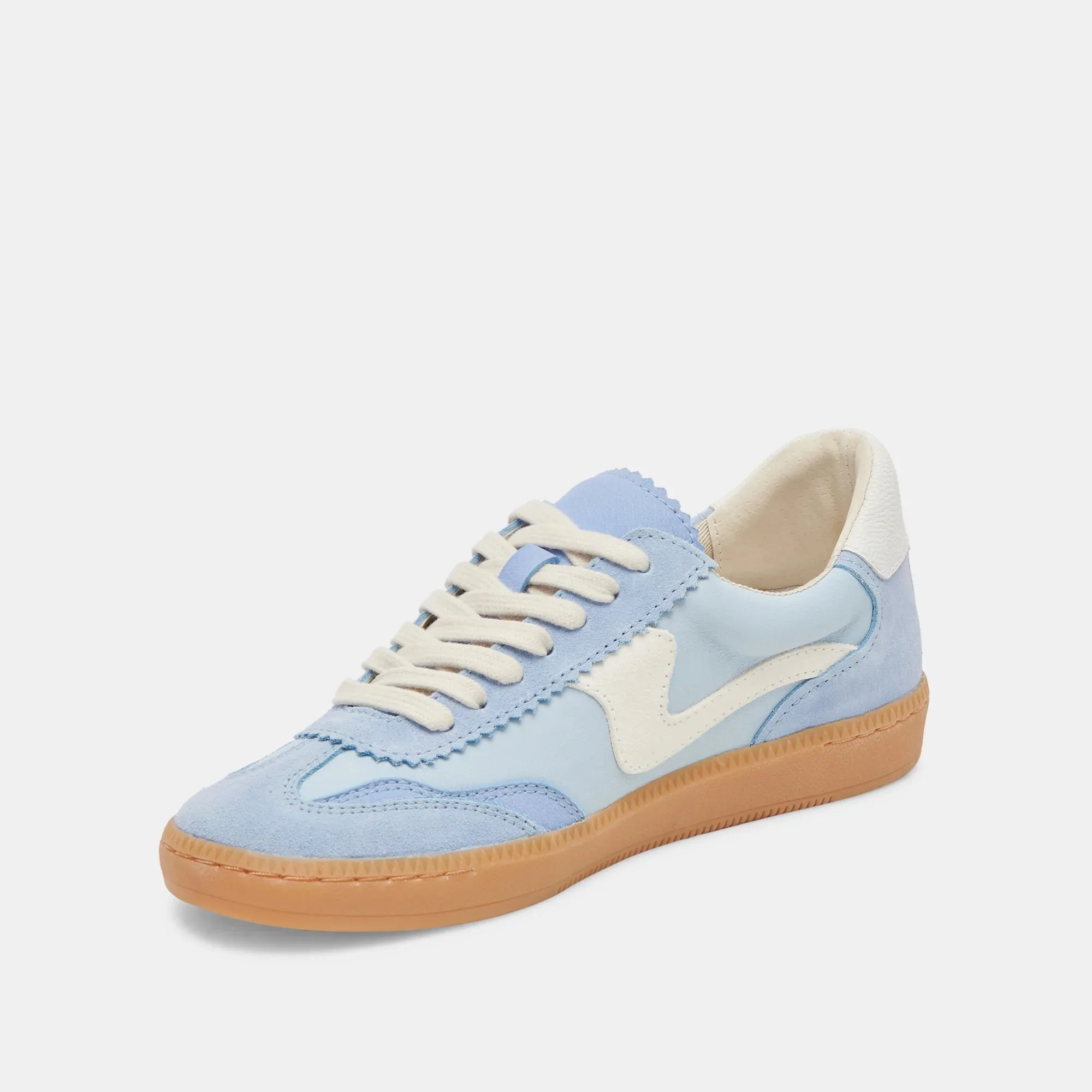 Notice Sneakers