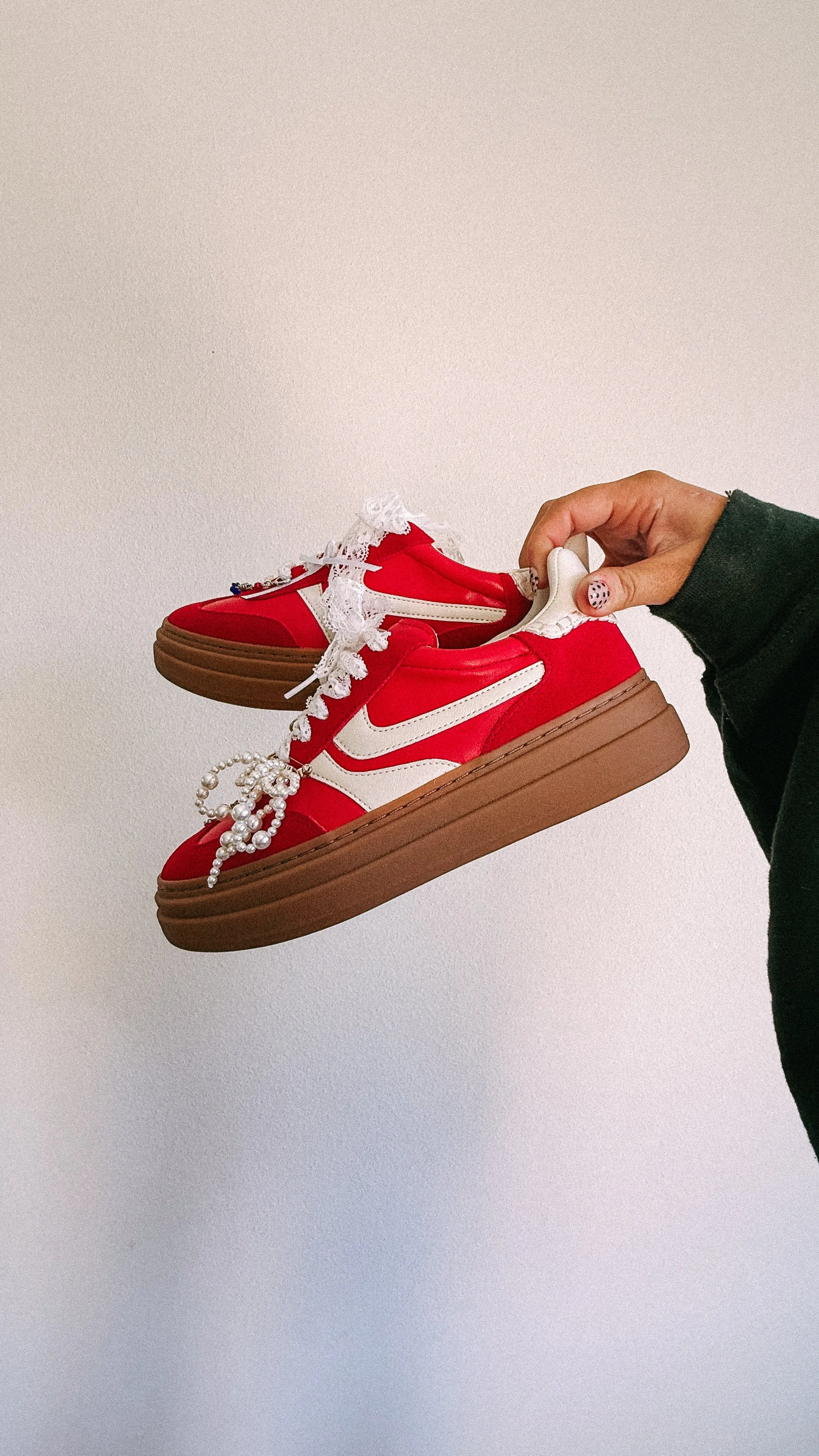 steve madden | dodge sneakers - red