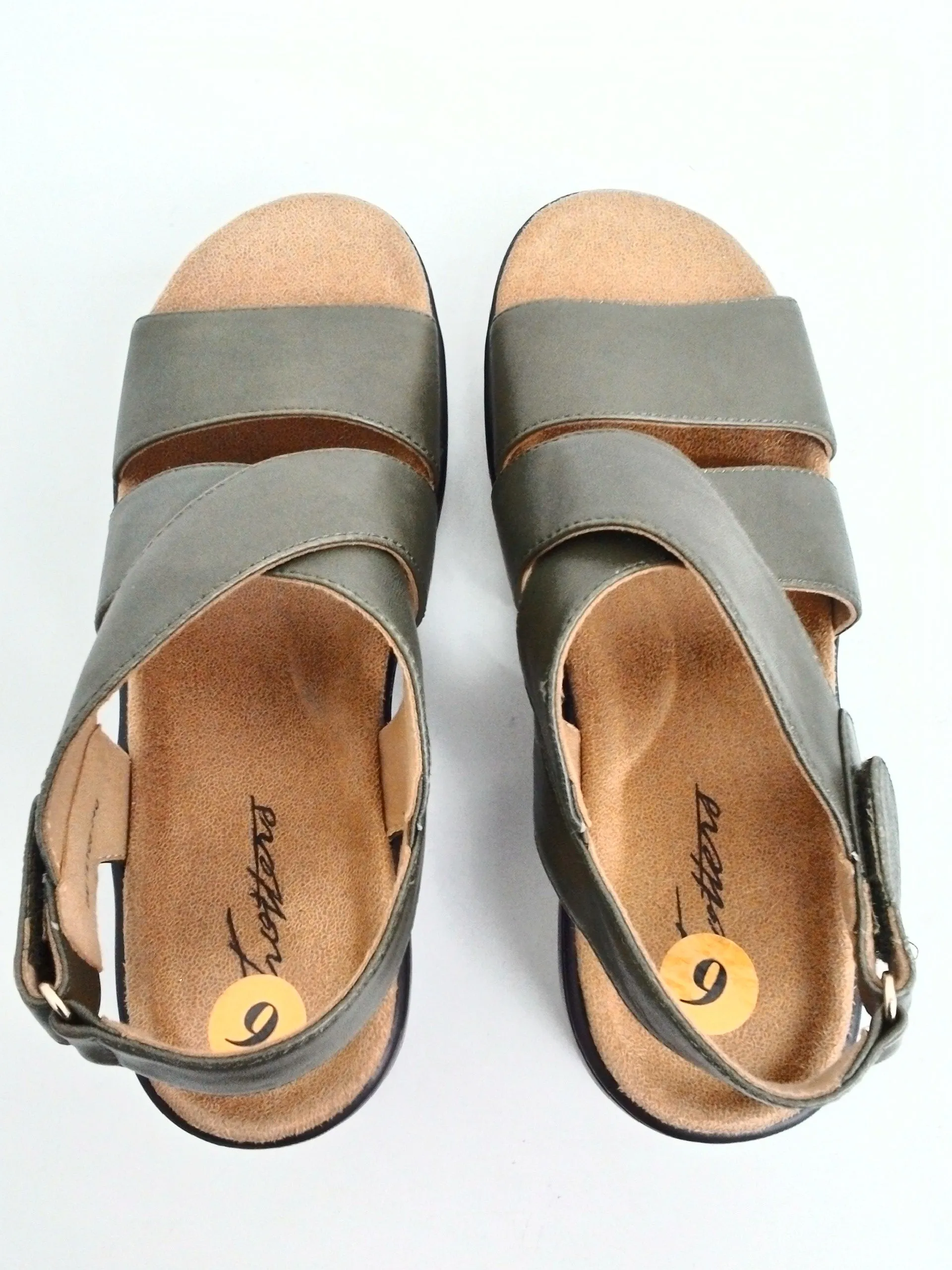 Trotters Women's Olive Green Sandals Size 6 M