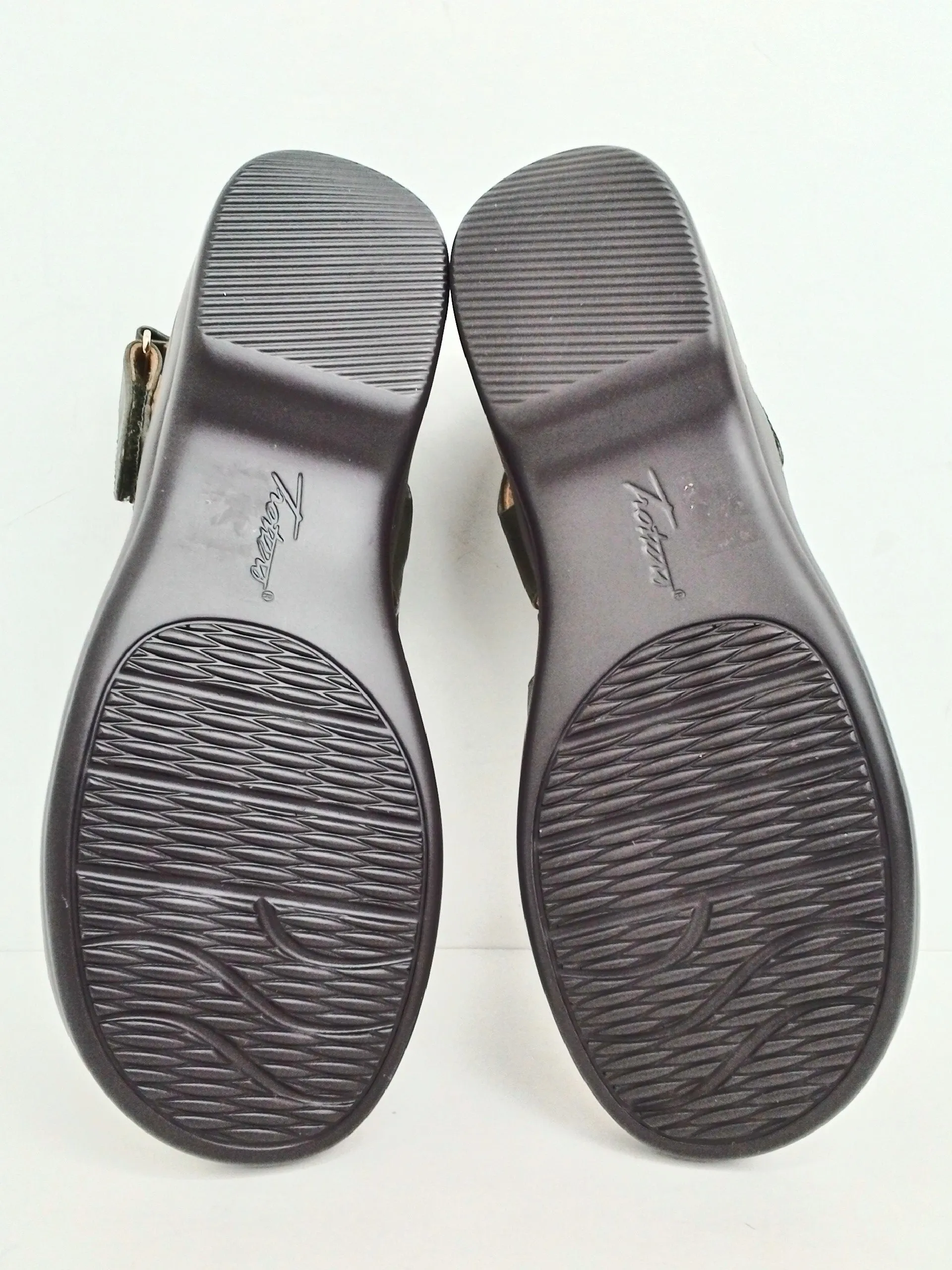 Trotters Women's Olive Green Sandals Size 6 M