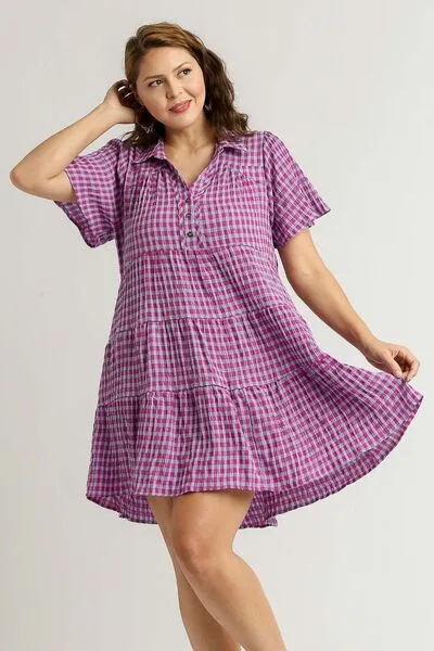 Umgee Gingham Tiered Button Detail Short Sleeve Dress In Violet